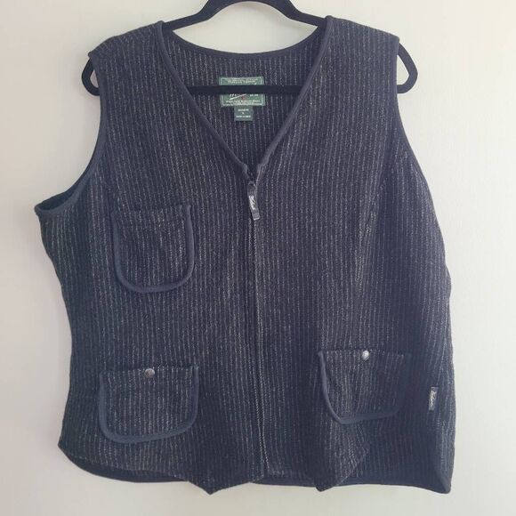 Woolrich Jackets & Blazers - Woolrich XL pinstriped vest with pockets and a zip closure academia outdoors gor